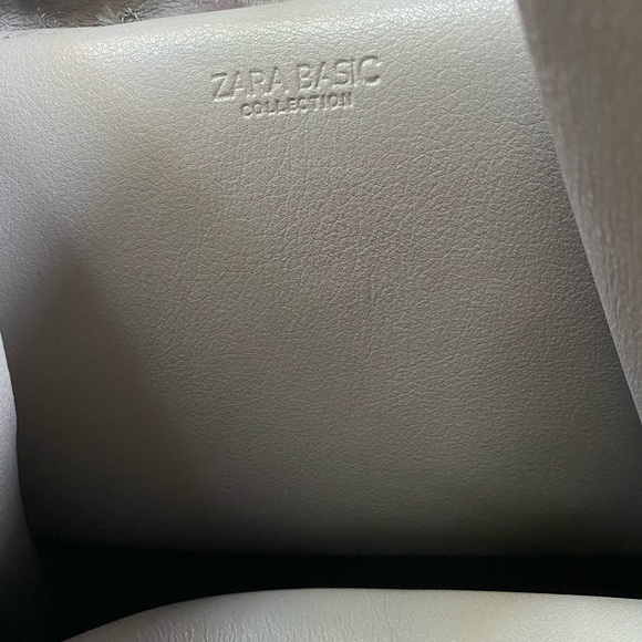 Light Grey Drawstring/Snap Closure Bag - Picture 5 of 5